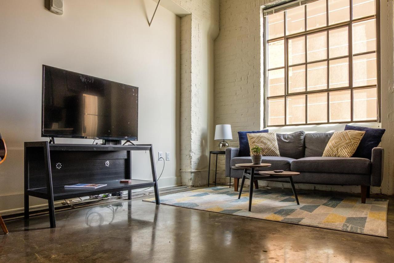 Апартаменты Frontdesk Maxwell Lofts Milwaukee Walker'S Point Номер фото